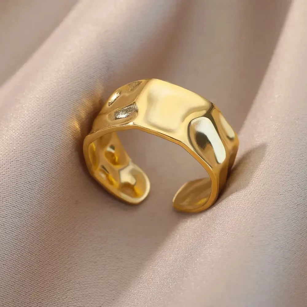 Golden Muse Ring