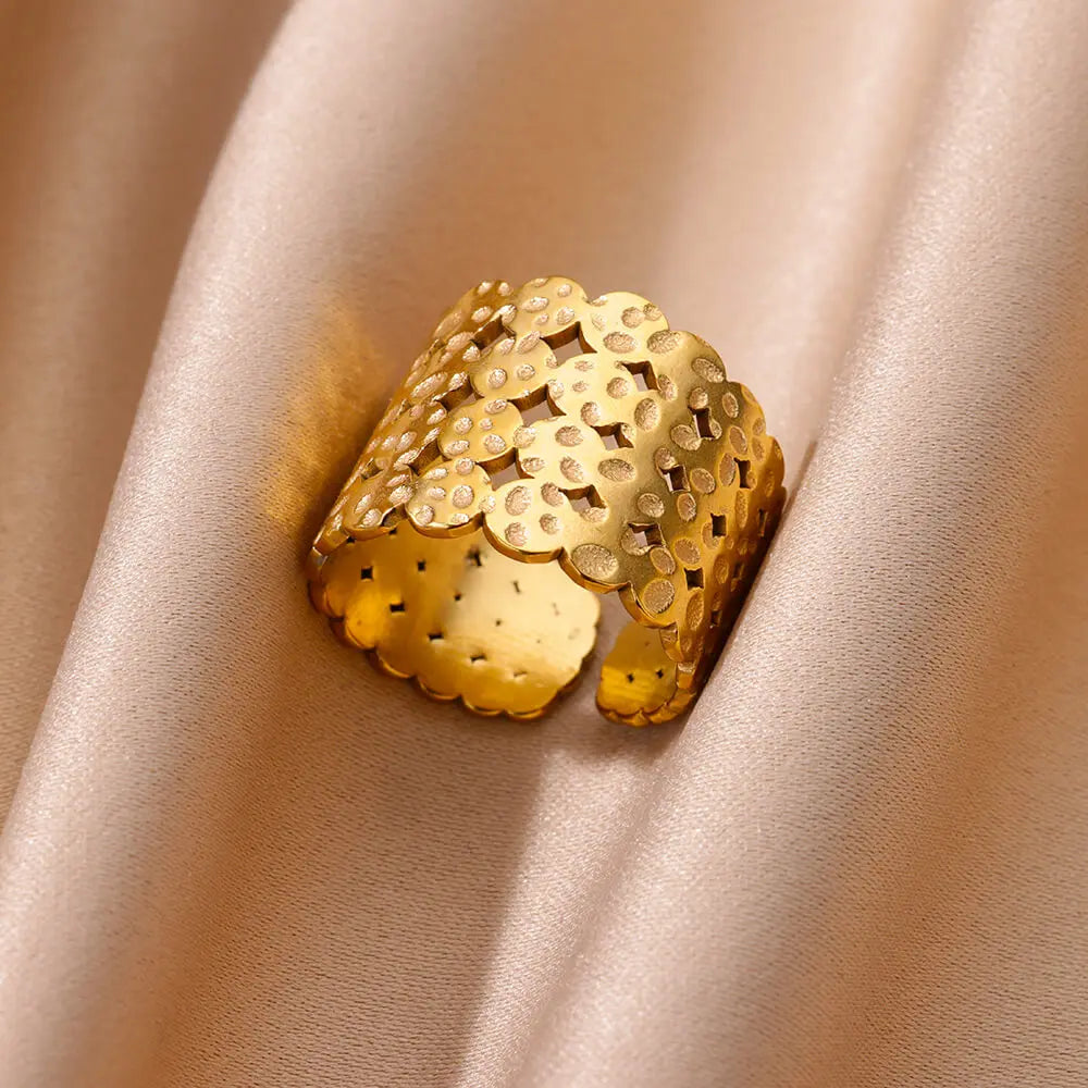 Golden Muse Ring
