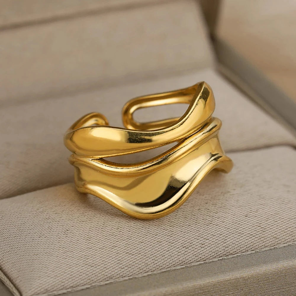 Golden Muse Ring