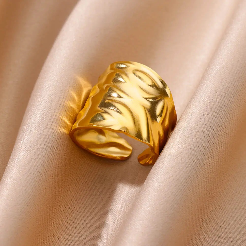 Golden Muse Ring