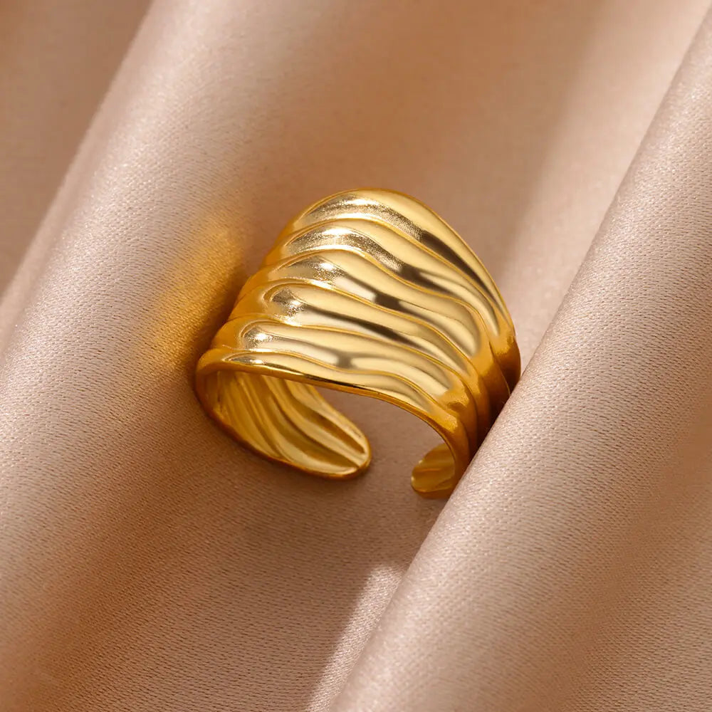 Golden Muse Ring